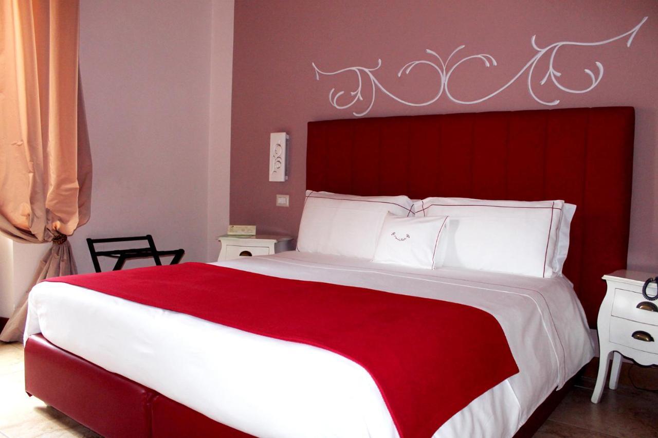 كروتوني B&B Milu' المظهر الخارجي الصورة